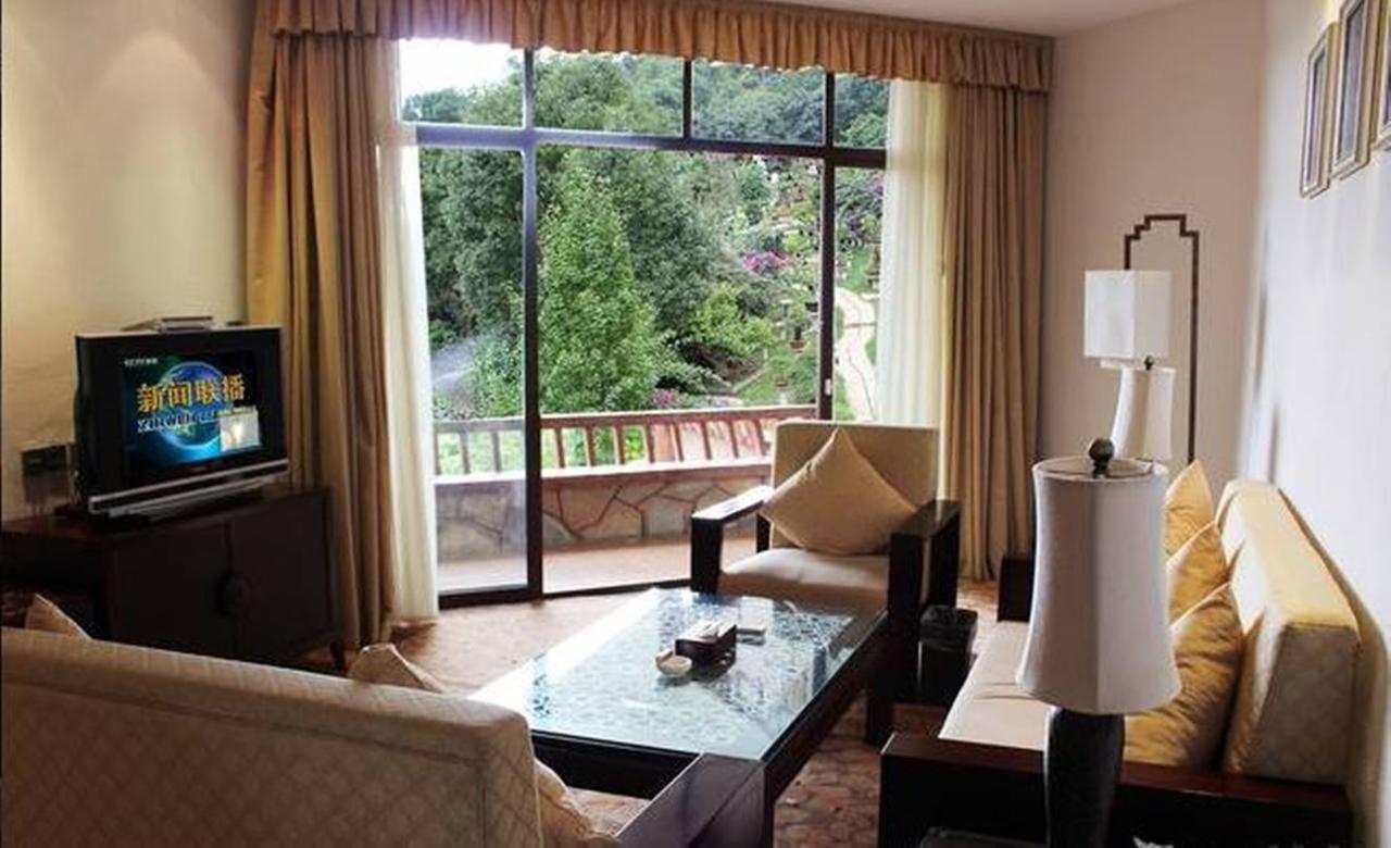 Huangguoshu Hotel Zhenning Exterior photo